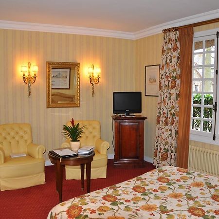 Auberge Des Templiers Boismorand Exterior photo